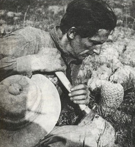 A. V. Frič v Mexiku v roce 1922  unknown photograf Mexica ~ 1923 / Public domain  https://upload.wikimedia.org/wikipedia/commons/4/47/Alberto_Fric_Mexika_1922.jpg