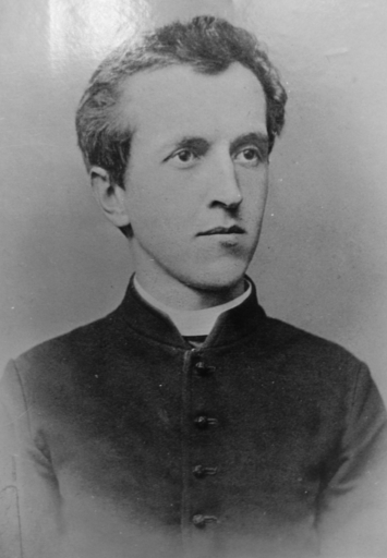 kněz Alois Musil   Pernak1 / Public domain   https://upload.wikimedia.org/wikipedia/commons/8/89/Alois_Musil_1891.jpg