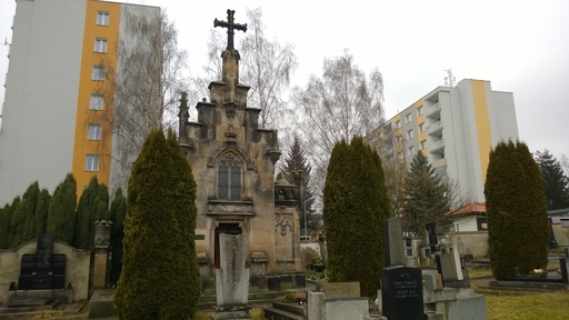 Hrobka Švermových na hřbitově v Mnichově Hradišti     marv1N / CC BY-SA (https://creativecommons.org/licenses/by-sa/3.0)
