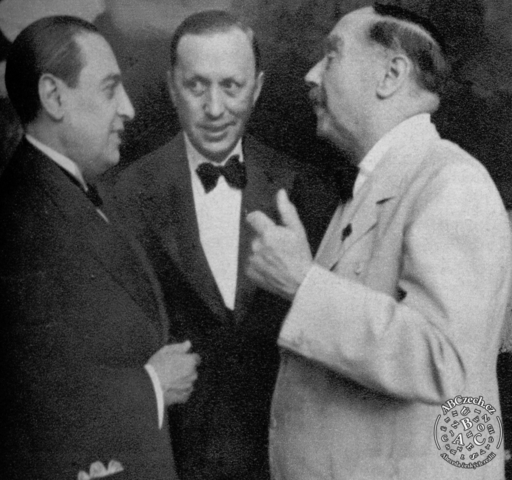 Herbert George Wells, Karel Čapek, Jim. de Asua, zahradní slavnost PEN klub, 1938. ČTK/Autor neznámý.