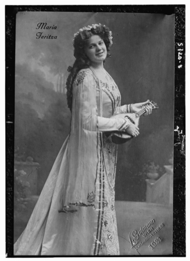 M. Jeritza jako Markétka v opeře Faust a Markétka       Bain News Service, publisher / Public domain