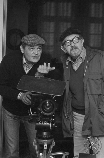 Miloš Macourek (vpravo) a Václav Vorlíček při natáčení filmu 