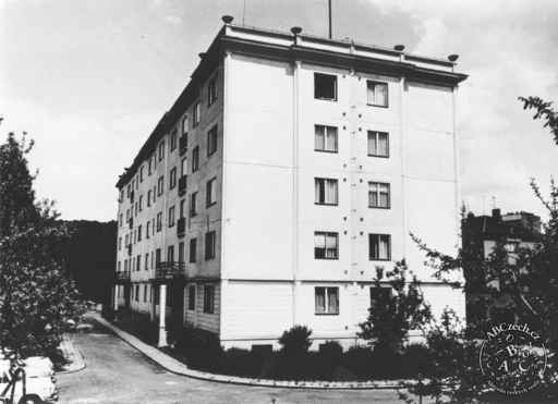 První panelový dom G40 ve Zlíně, 1953–1954.  UPM.