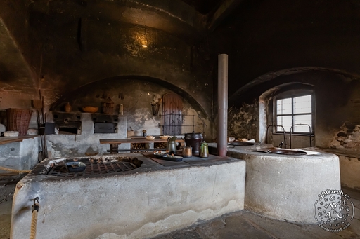 Více než 500 let stará a dodnes funkční černá kuchyně, která se v pozdně gotické věži Menhartce dochovala v téměř původní podobě. Autor: Josef Mirovský.